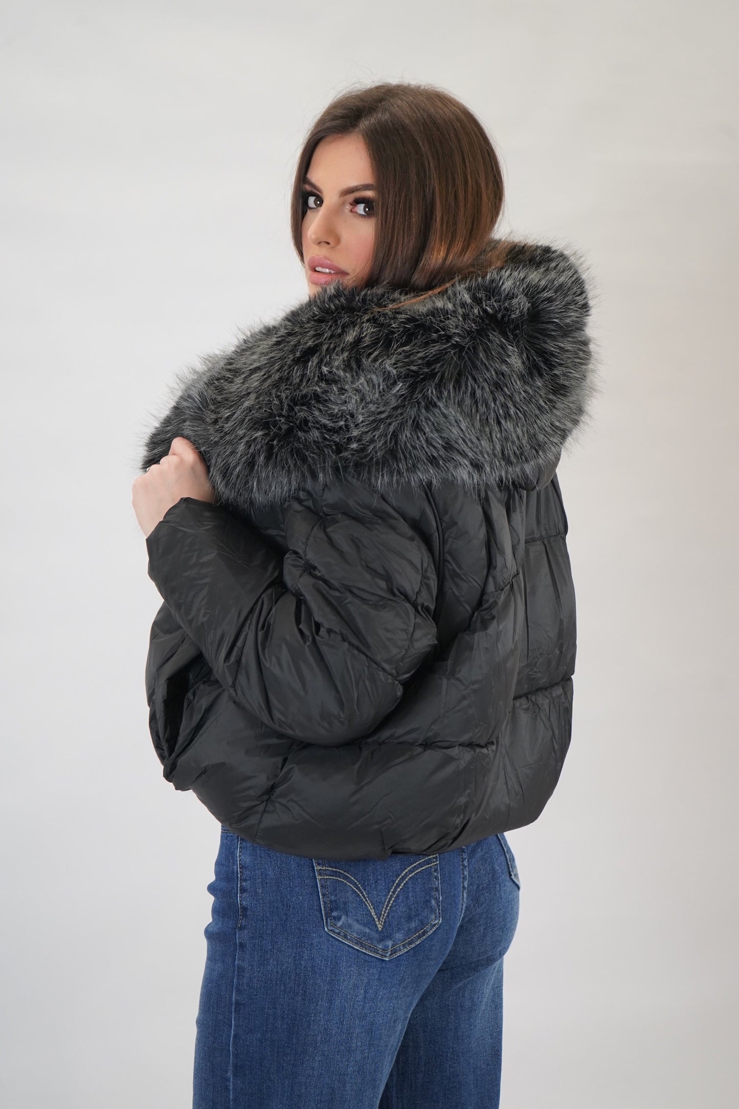 piumino frost black con pelliccia
