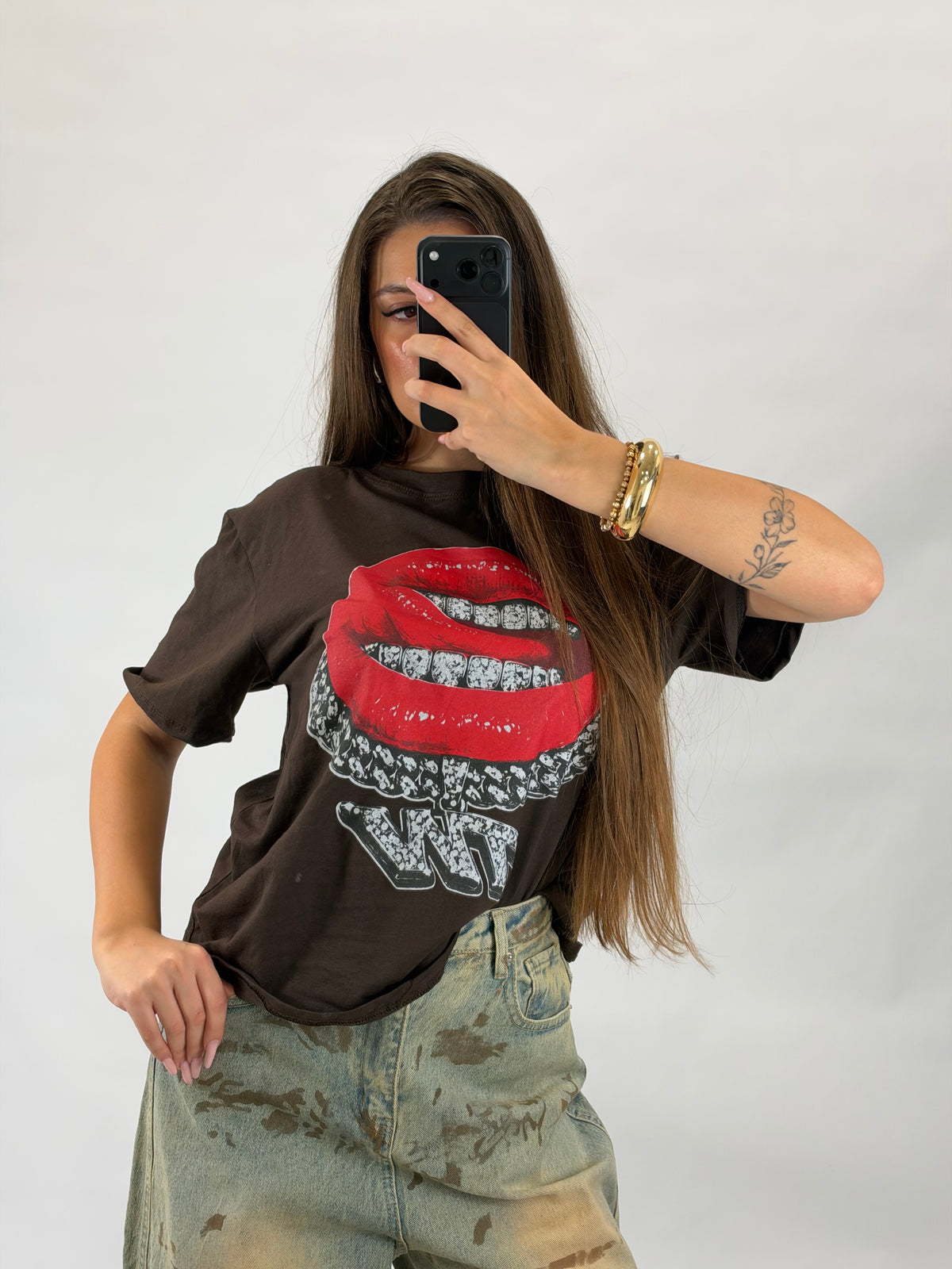 t-shirt mouth 👄